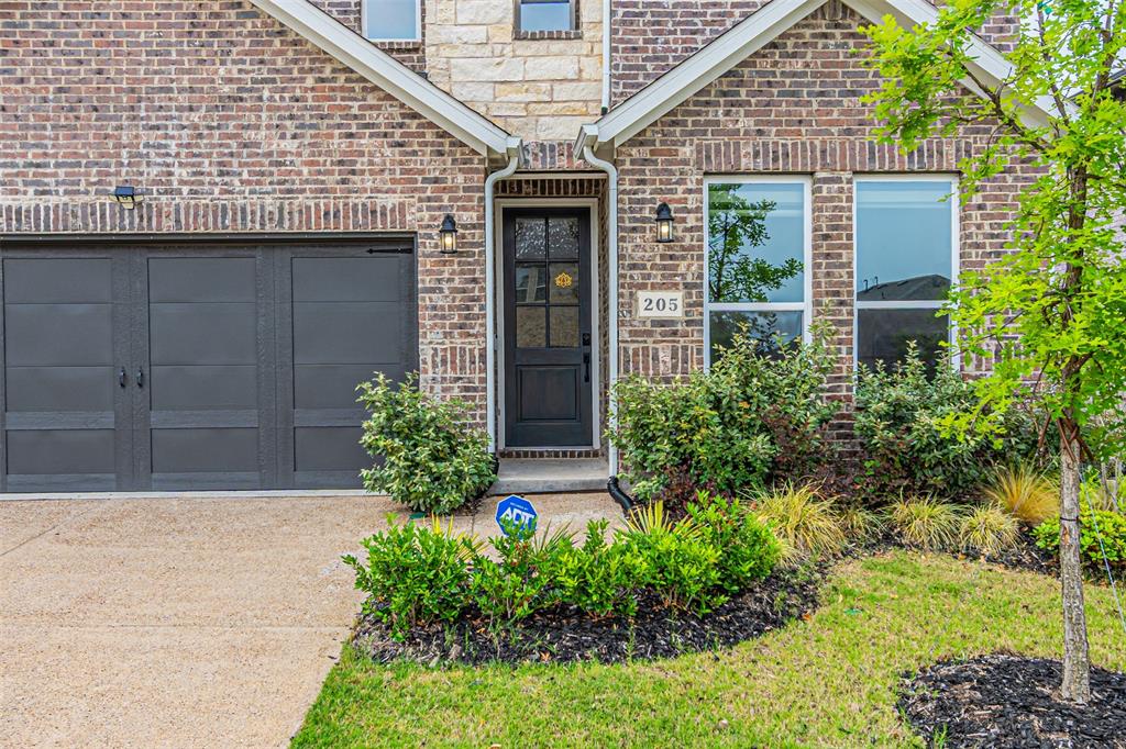 205 Castle Rock Drive