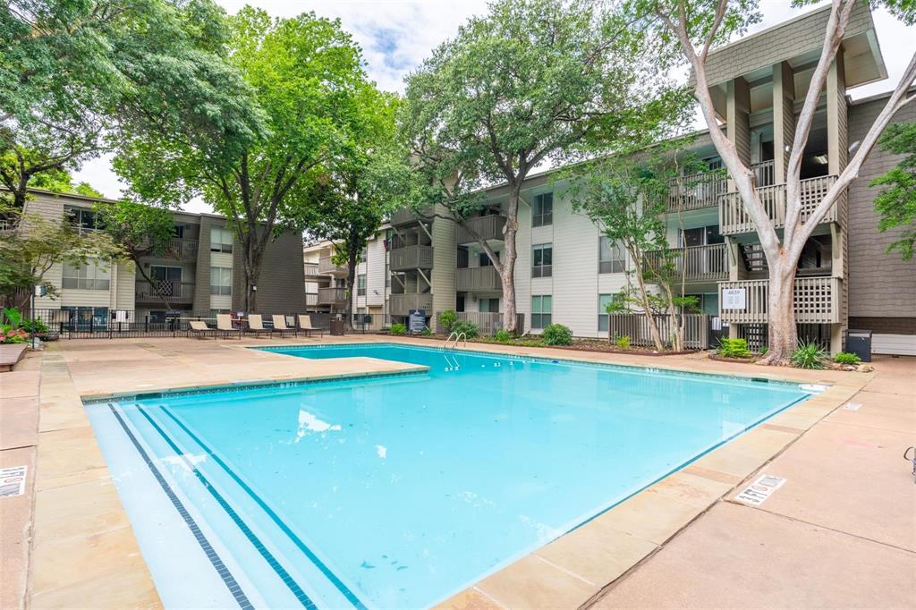 River Oaks Condos - Residential
