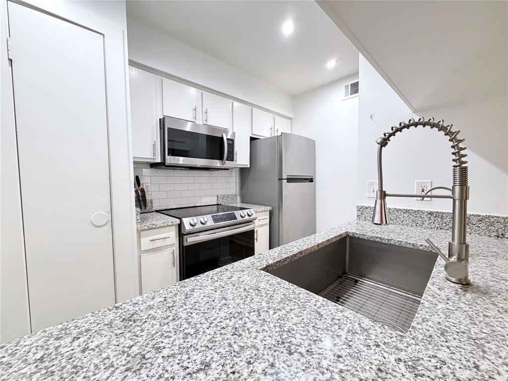 River Oaks Condos - Residential