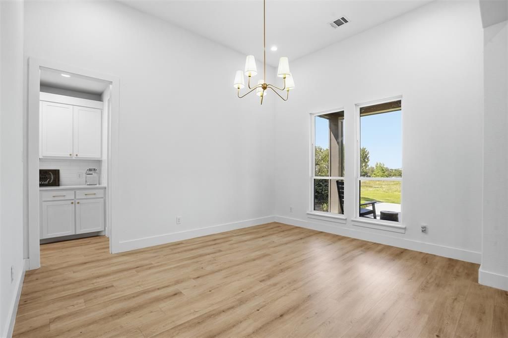Photo of 1000 Sweeney Way, Weatherford, TX 76087 (MLS # 21294905)