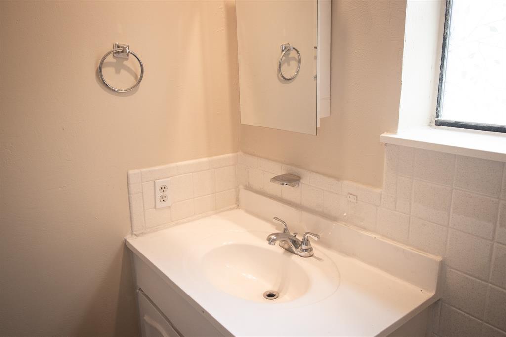 Country Club Heights - Residential Lease