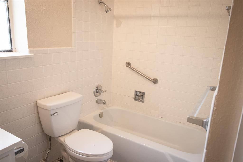 Country Club Heights - Residential Lease