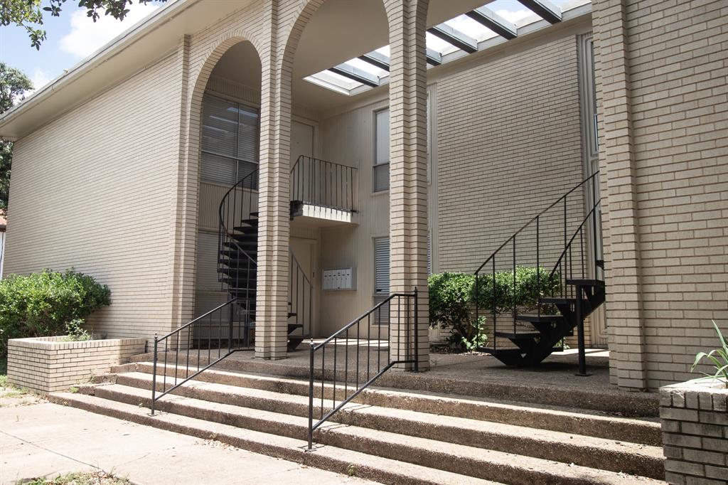 Country Club Heights - Residential Lease