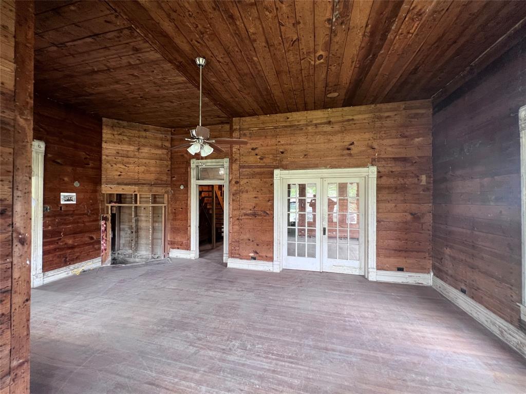 J Lynn Abstract - Residential