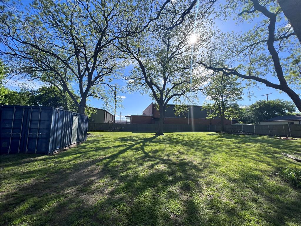 J Lynn Abstract - Residential