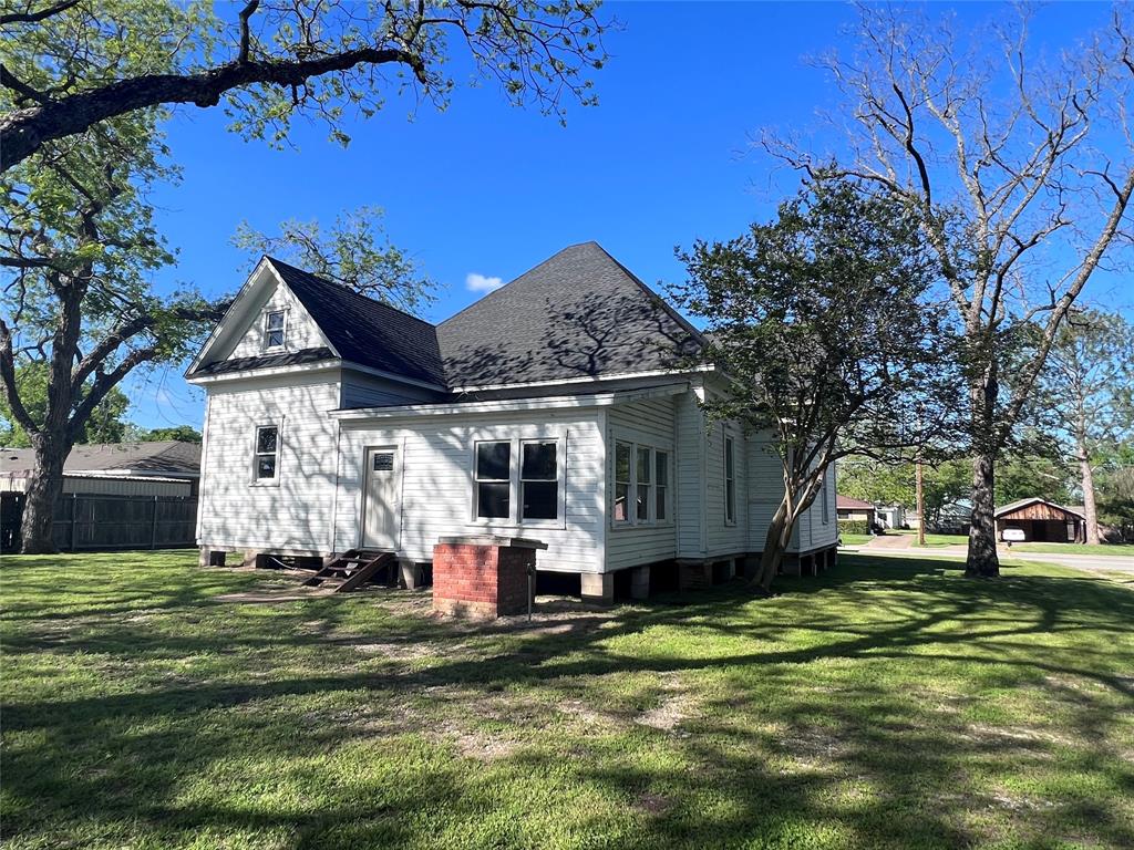 J Lynn Abstract - Residential