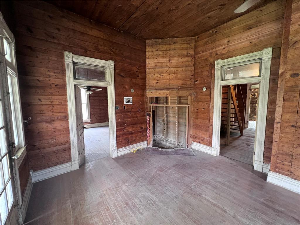 J Lynn Abstract - Residential