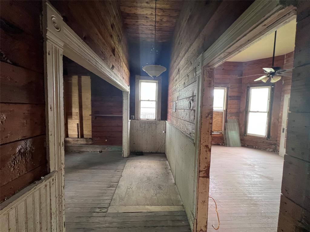 J Lynn Abstract - Residential