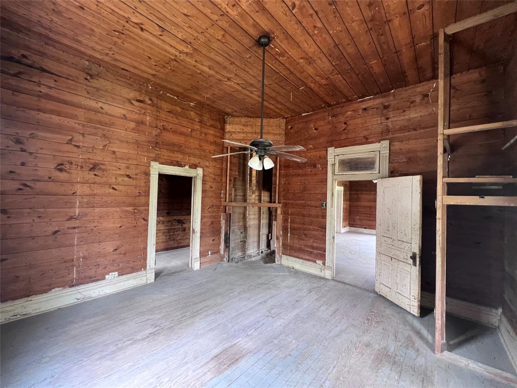 J Lynn Abstract - Residential