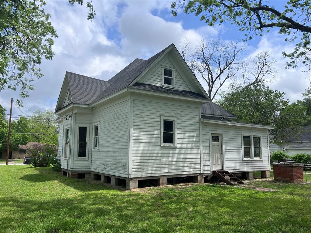 J Lynn Abstract - Residential