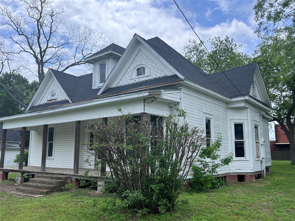 J Lynn Abstract - Residential