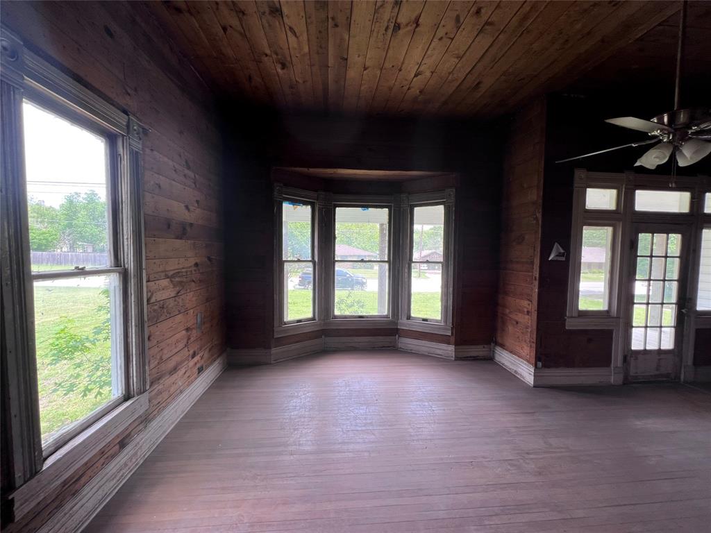 J Lynn Abstract - Residential