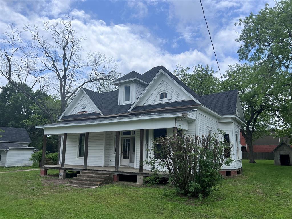 J Lynn Abstract - Residential