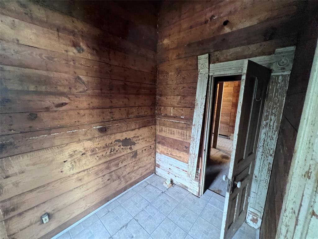 J Lynn Abstract - Residential