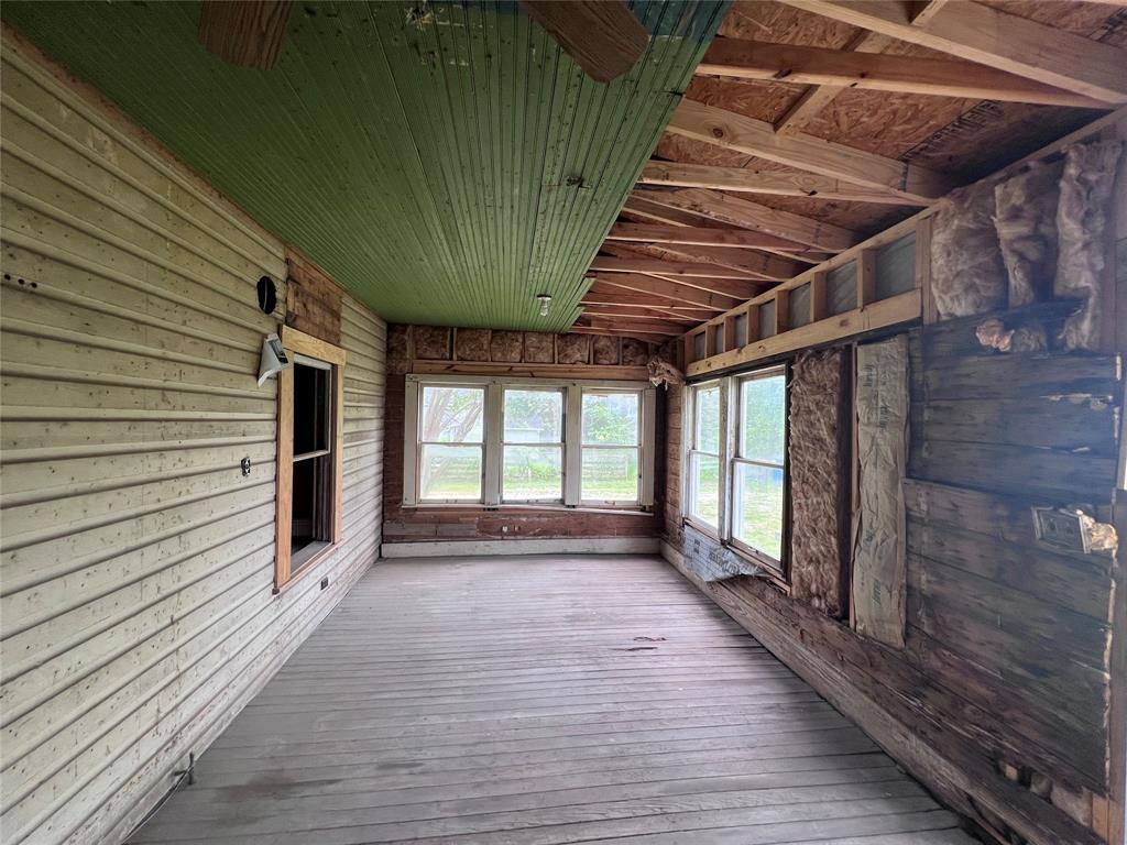 J Lynn Abstract - Residential