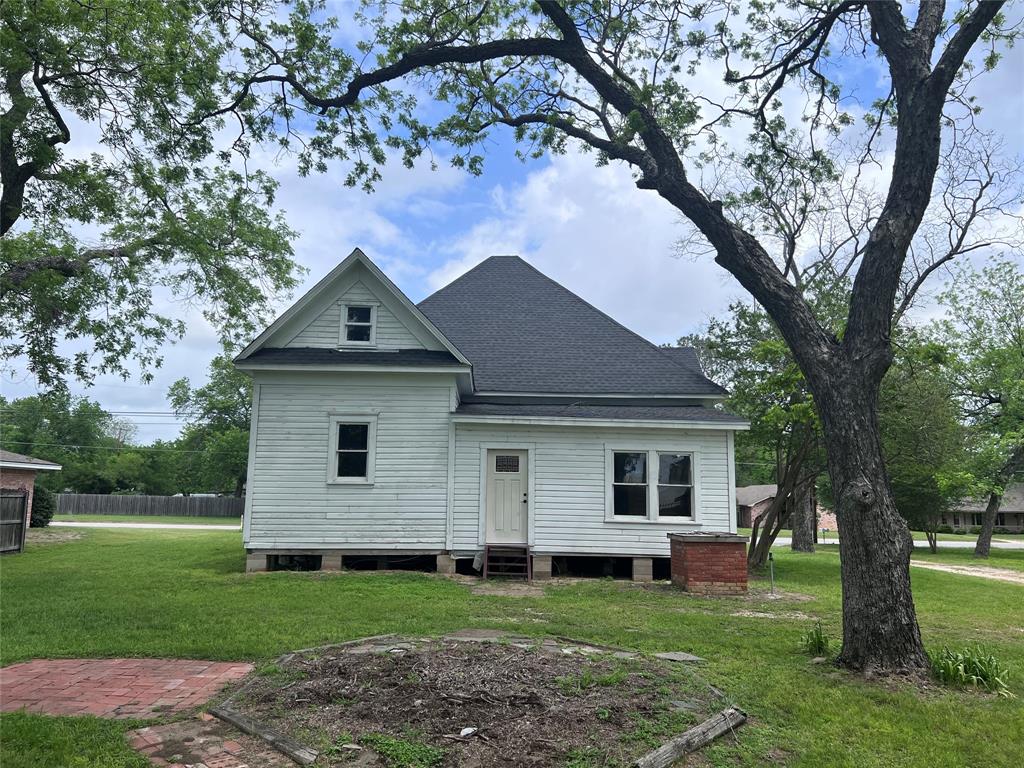 J Lynn Abstract - Residential