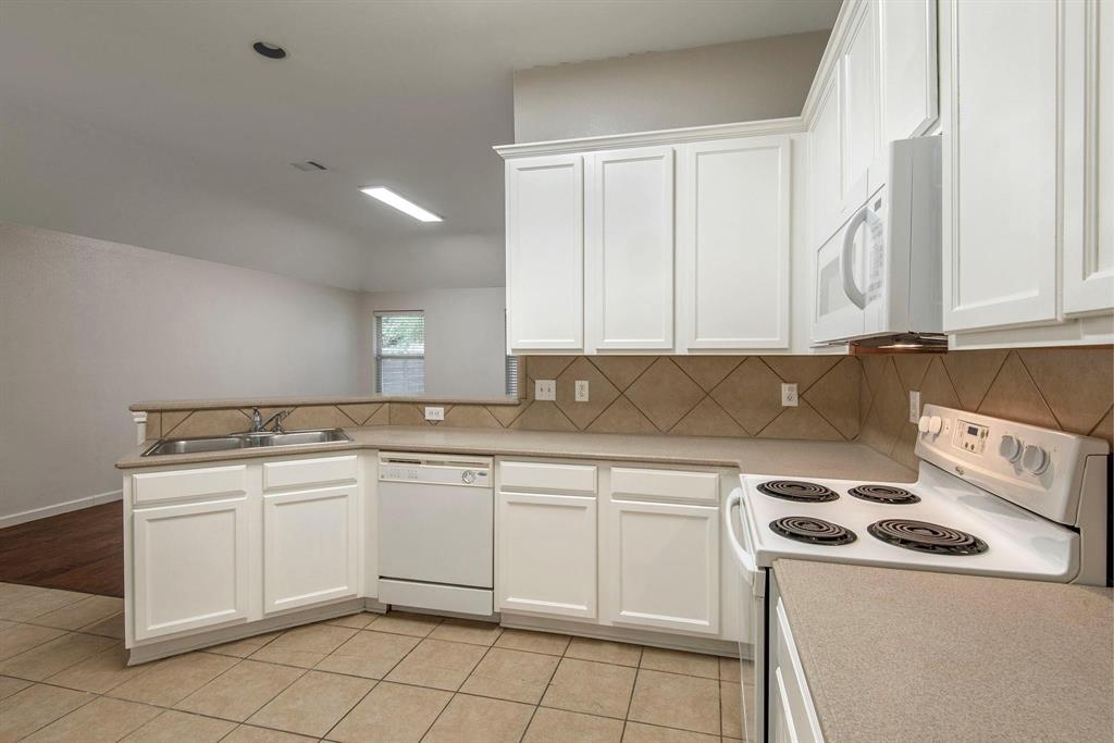 Woodridge Estates Ph One - Residential