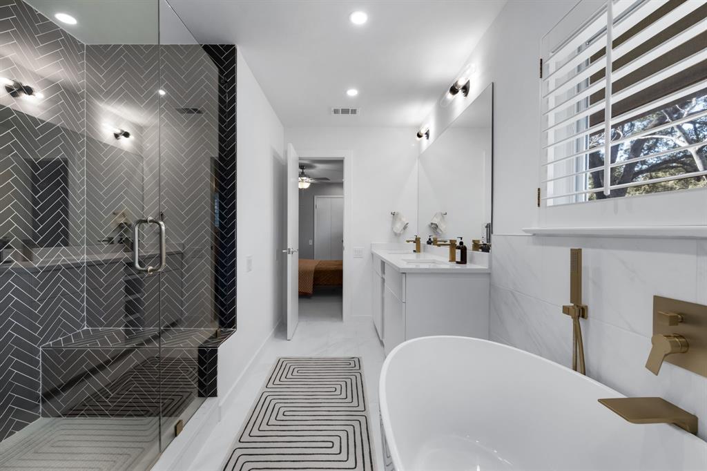 HOCKADAY SQUARE - Residential