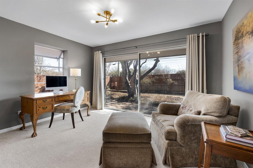 HOCKADAY SQUARE - Residential