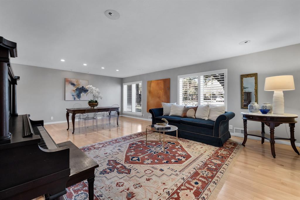 HOCKADAY SQUARE - Residential