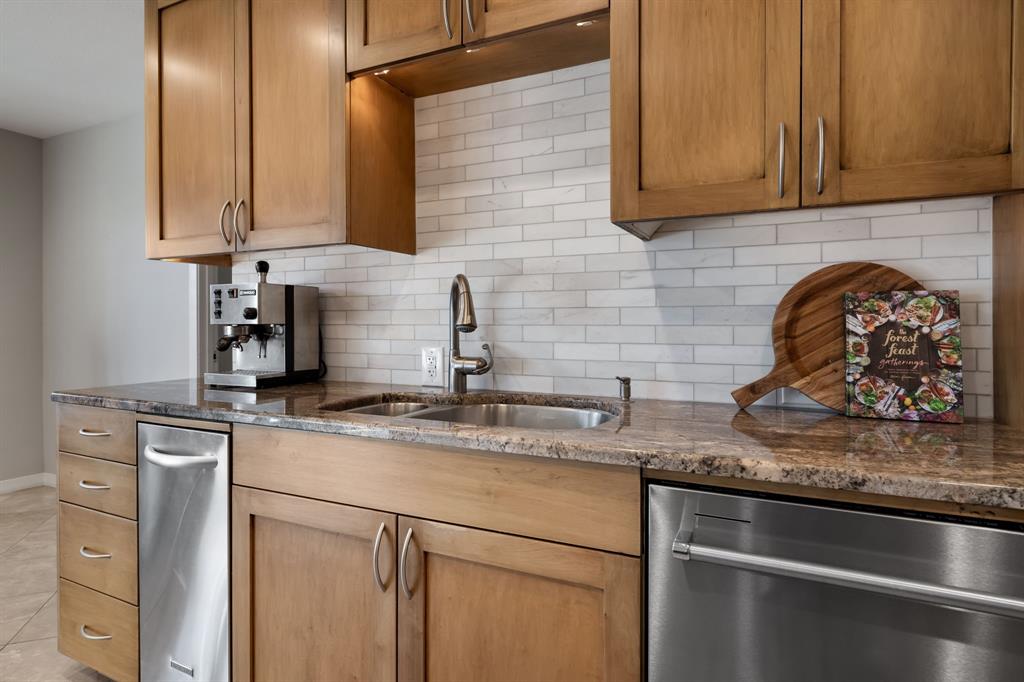 HOCKADAY SQUARE - Residential