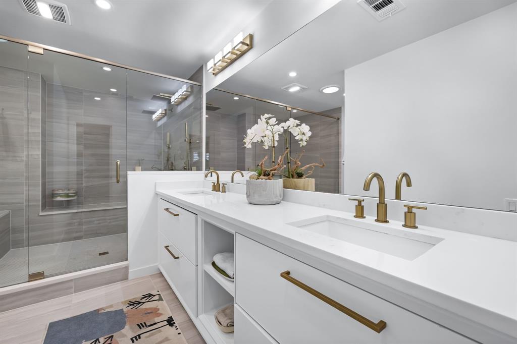 HOCKADAY SQUARE - Residential