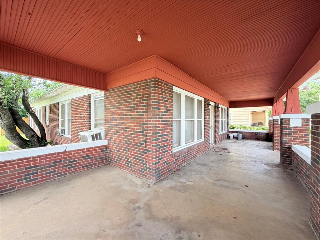 900 W Central Avenue