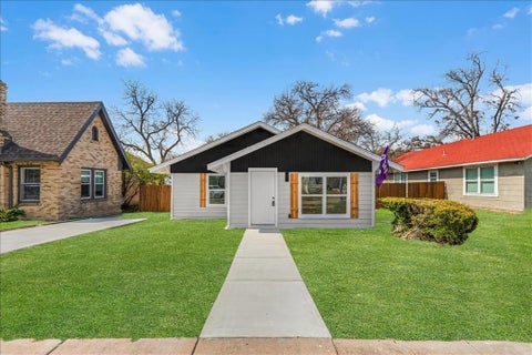 Tiny photo for 3024 James Avenue, Fort Worth, TX 76110 (MLS # 21341126)