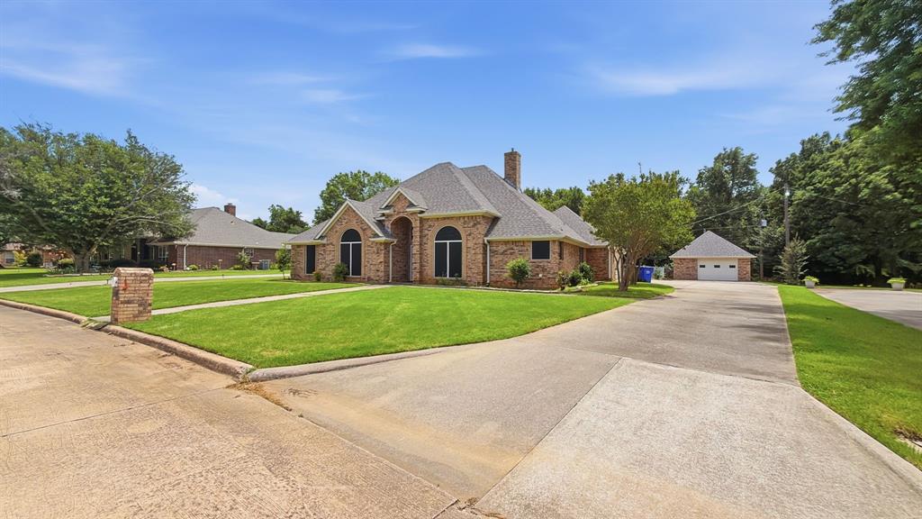 Photo of 2412 Jolinda Lane, Whitesboro, TX 76273 (MLS # 21300747)