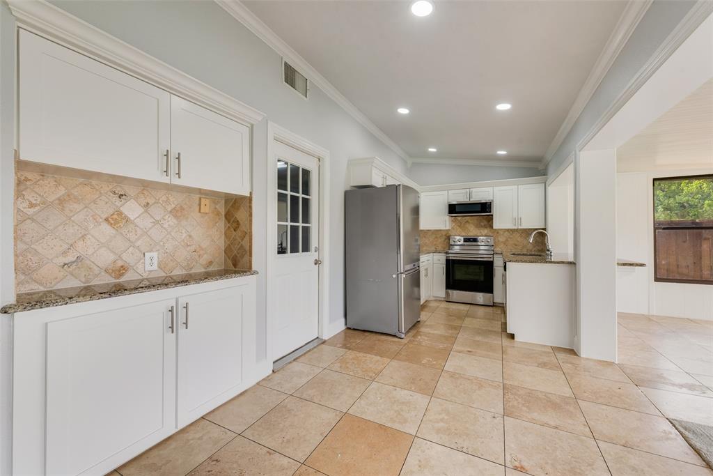3717 Canary Drive