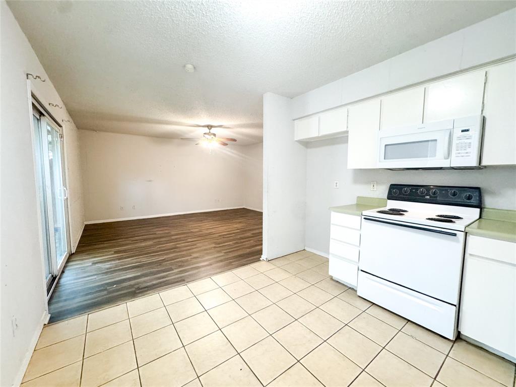 809 Roaming Road Drive
