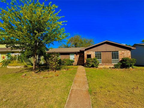 809 Roaming Road Drive Allen TX 75002
