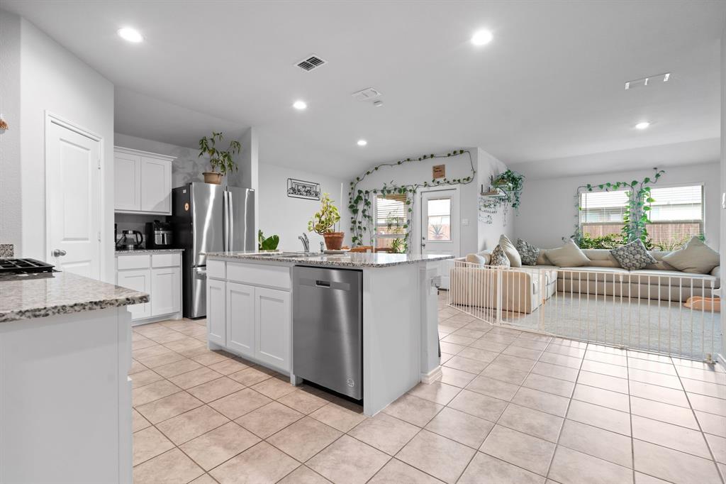 Justin, Texas 76247, United States, 4 Bedrooms Bedrooms, ,2 BathroomsBathrooms,Residential,Active,123116