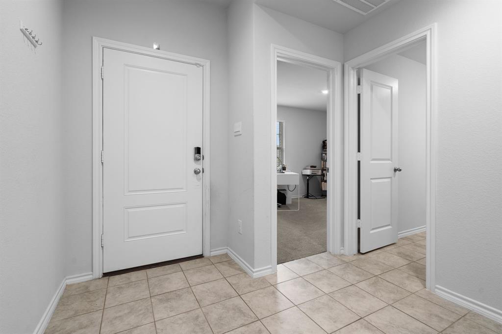 Justin, Texas 76247, United States, 4 Bedrooms Bedrooms, ,2 BathroomsBathrooms,Residential,Active,123116