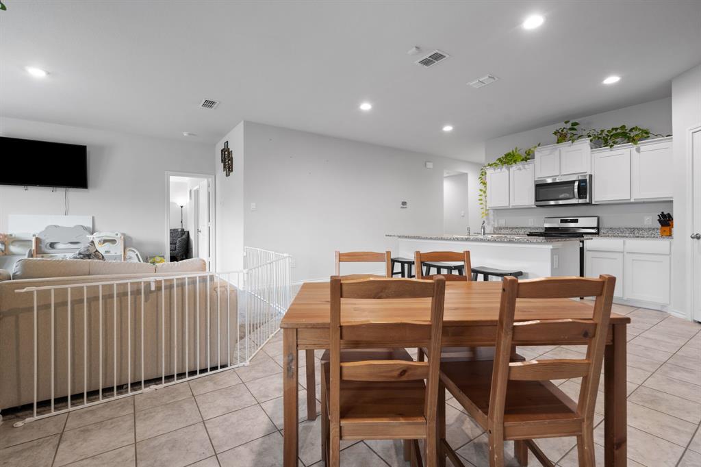 Justin, Texas 76247, United States, 4 Bedrooms Bedrooms, ,2 BathroomsBathrooms,Residential,Active,123116