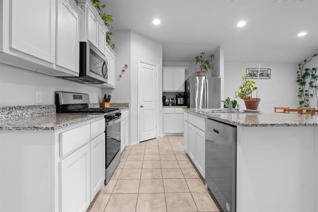 Justin, Texas 76247, United States, 4 Bedrooms Bedrooms, ,2 BathroomsBathrooms,Residential,Active,123116