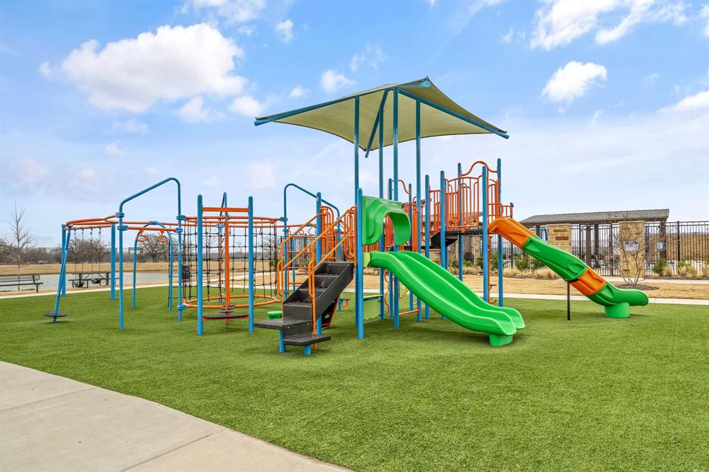 Justin, Texas 76247, United States, 4 Bedrooms Bedrooms, ,2 BathroomsBathrooms,Residential,Active,123116