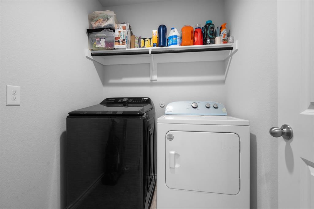 Justin, Texas 76247, United States, 4 Bedrooms Bedrooms, ,2 BathroomsBathrooms,Residential,Active,123116