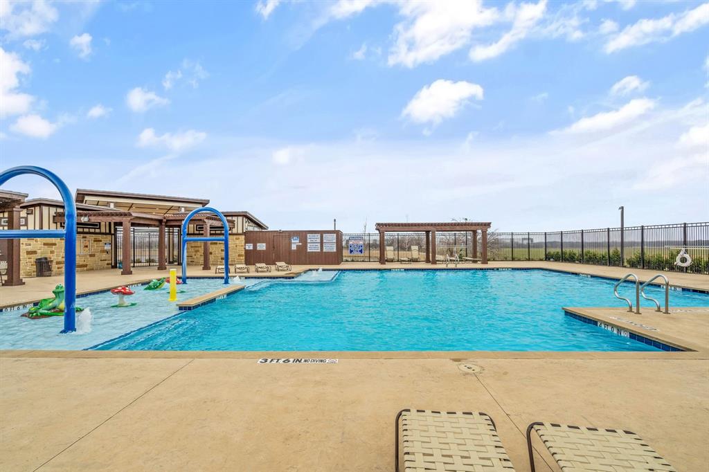 Justin, Texas 76247, United States, 4 Bedrooms Bedrooms, ,2 BathroomsBathrooms,Residential,Active,123116