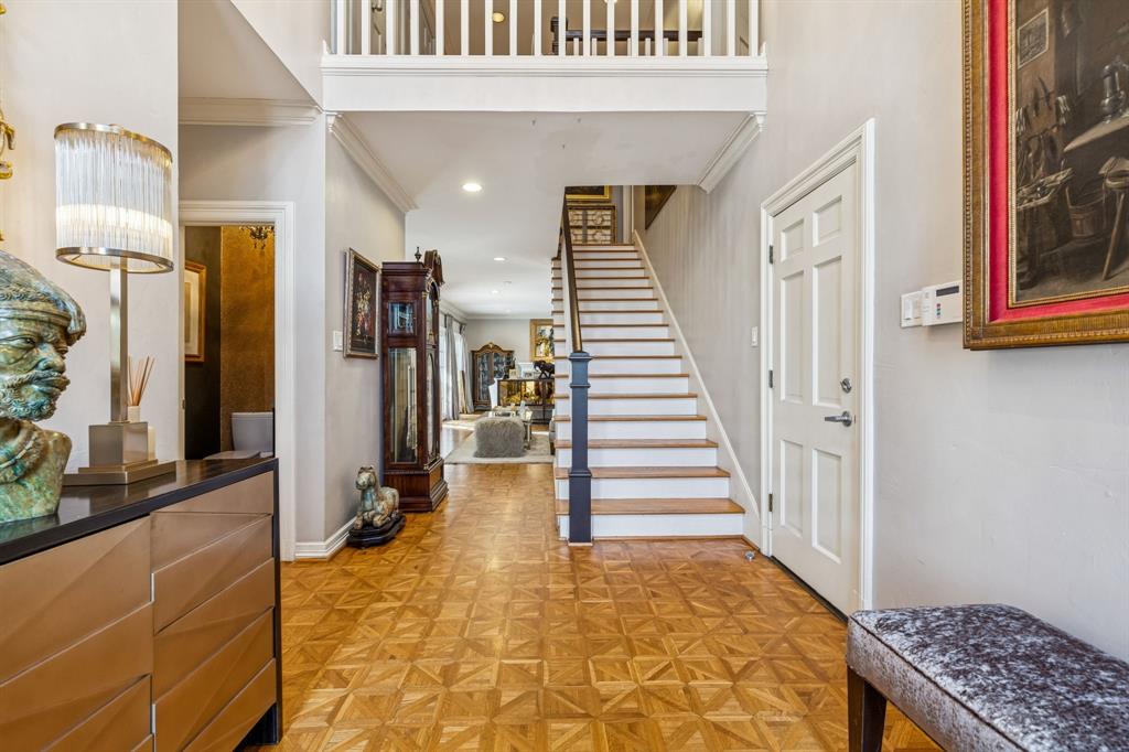 4303 University Boulevard