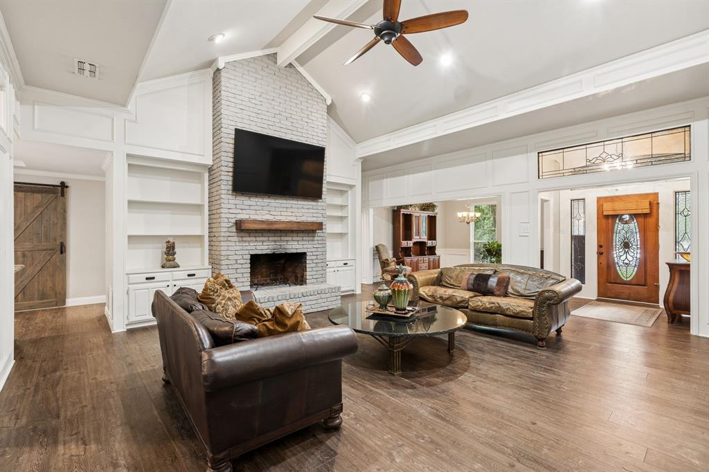 460 Canyon Oaks Drive