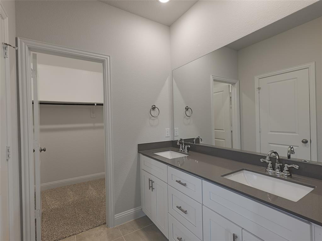 Venetian - Residential Lease