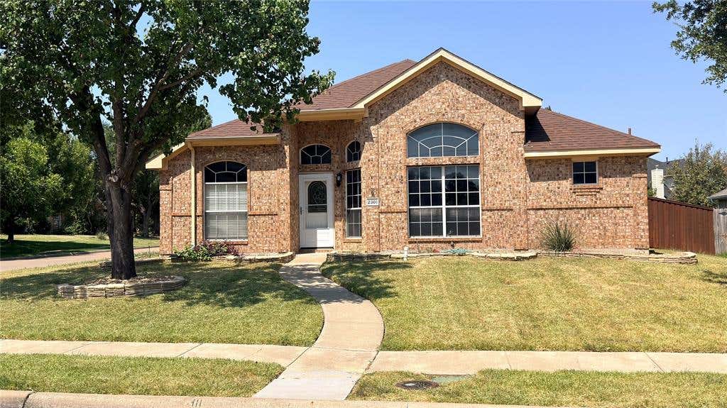 Photo of 2301 Stratford Drive, Mesquite, TX 75150 (MLS # 21348539)