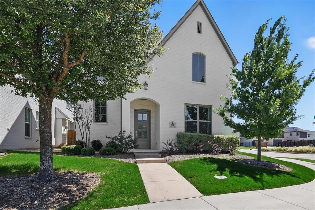 902 Kennedy Drive