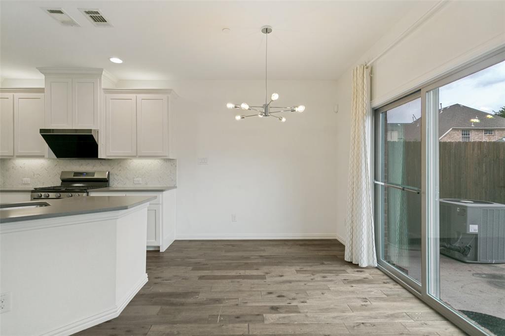 2324 Molly Lane