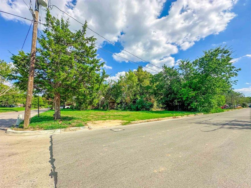 This property is in the heart of Weatherford, offers a prime location, close to shopping centers and restaurants, providing easy access to everyday conveniences. With a leveled lot, it’s ready for you to build your dream home and create the perfect space in the  growing community of Weatherford! come see this GEM today while it lasts!