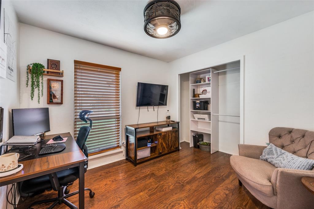 Colony 11 - Residential