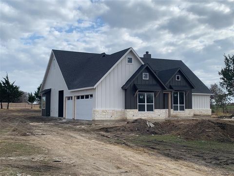 A home in Waxahachie