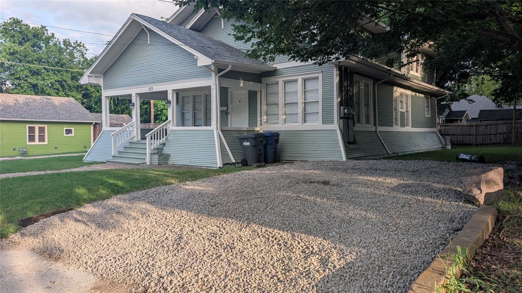 203 Heard St Street A/B