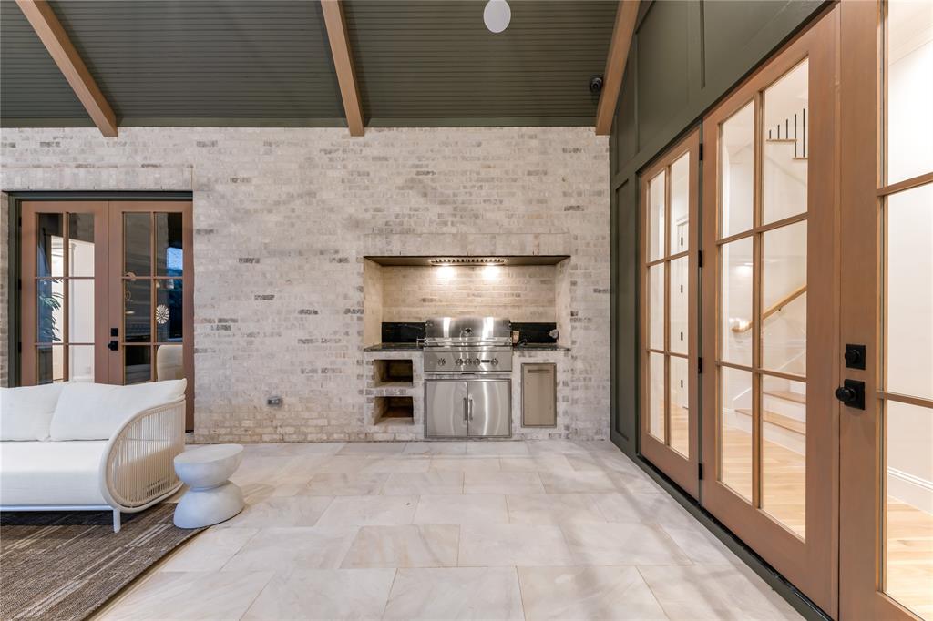 Manchester Downs - Residential